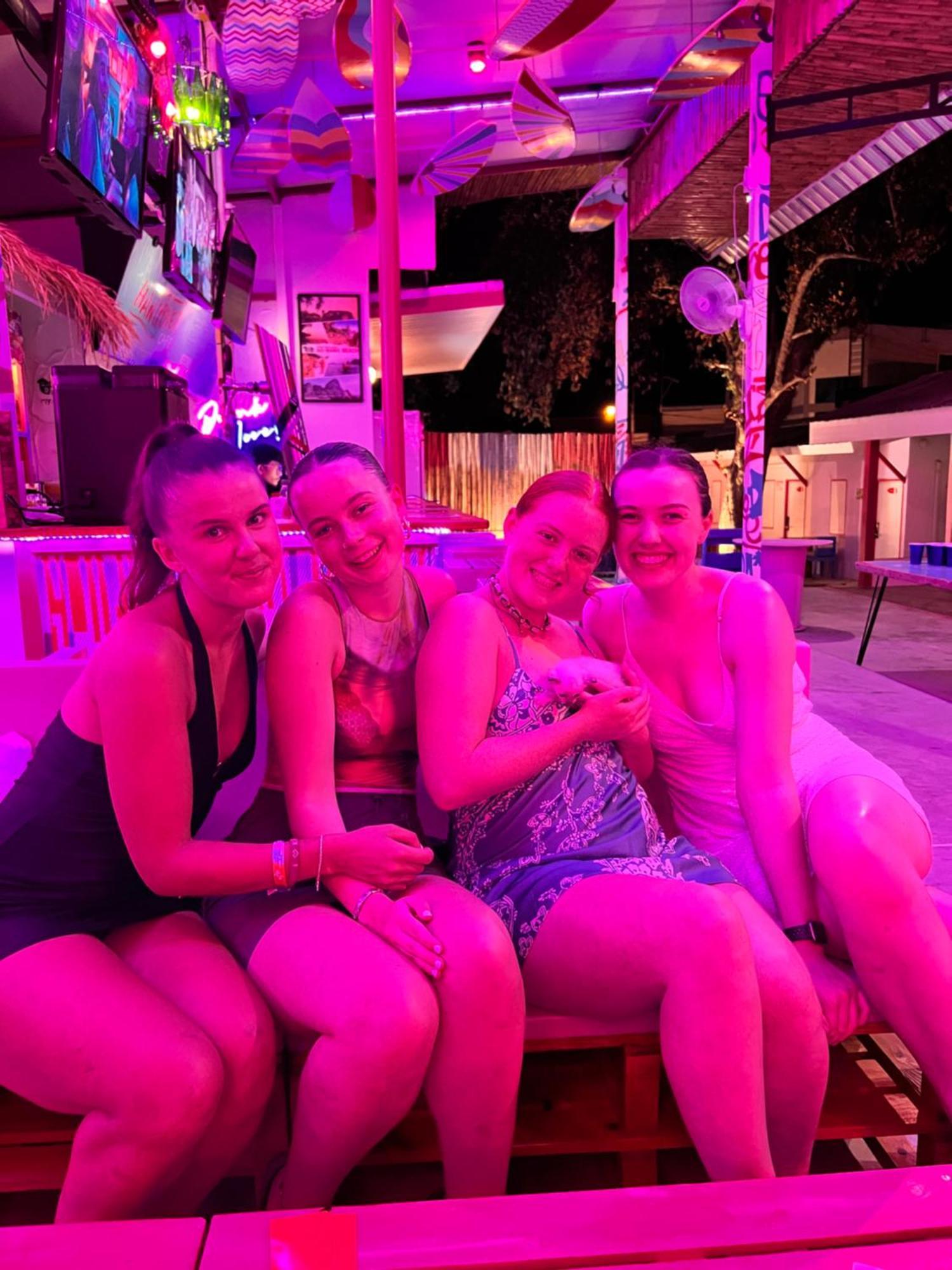 Ostello Slumber Party Krabi Ao Nang Esterno foto